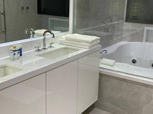 #2299 - Casa em condomínio para Venda em Santana de Parnaíba - SP