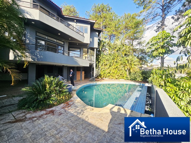 #2300 - Casa para Locação em Santana de Parnaíba - SP