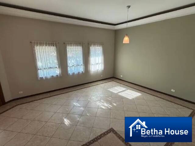 #2455 - Casa para Locação em Jandira - SP - 2