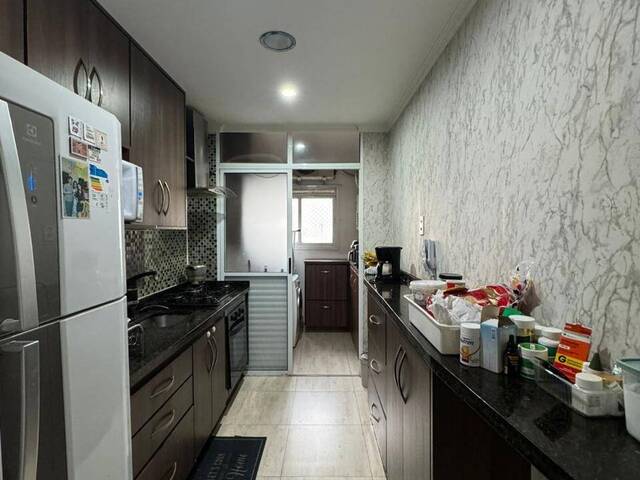 Venda em Jardim Tupanci - Barueri