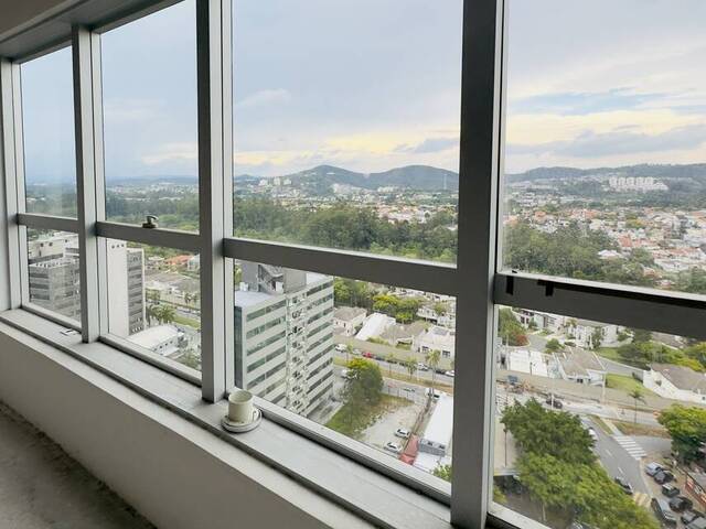 Locação em Green Valley Alphaville - Barueri