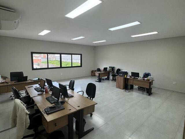 Galpão para Locação em Jandira - 4